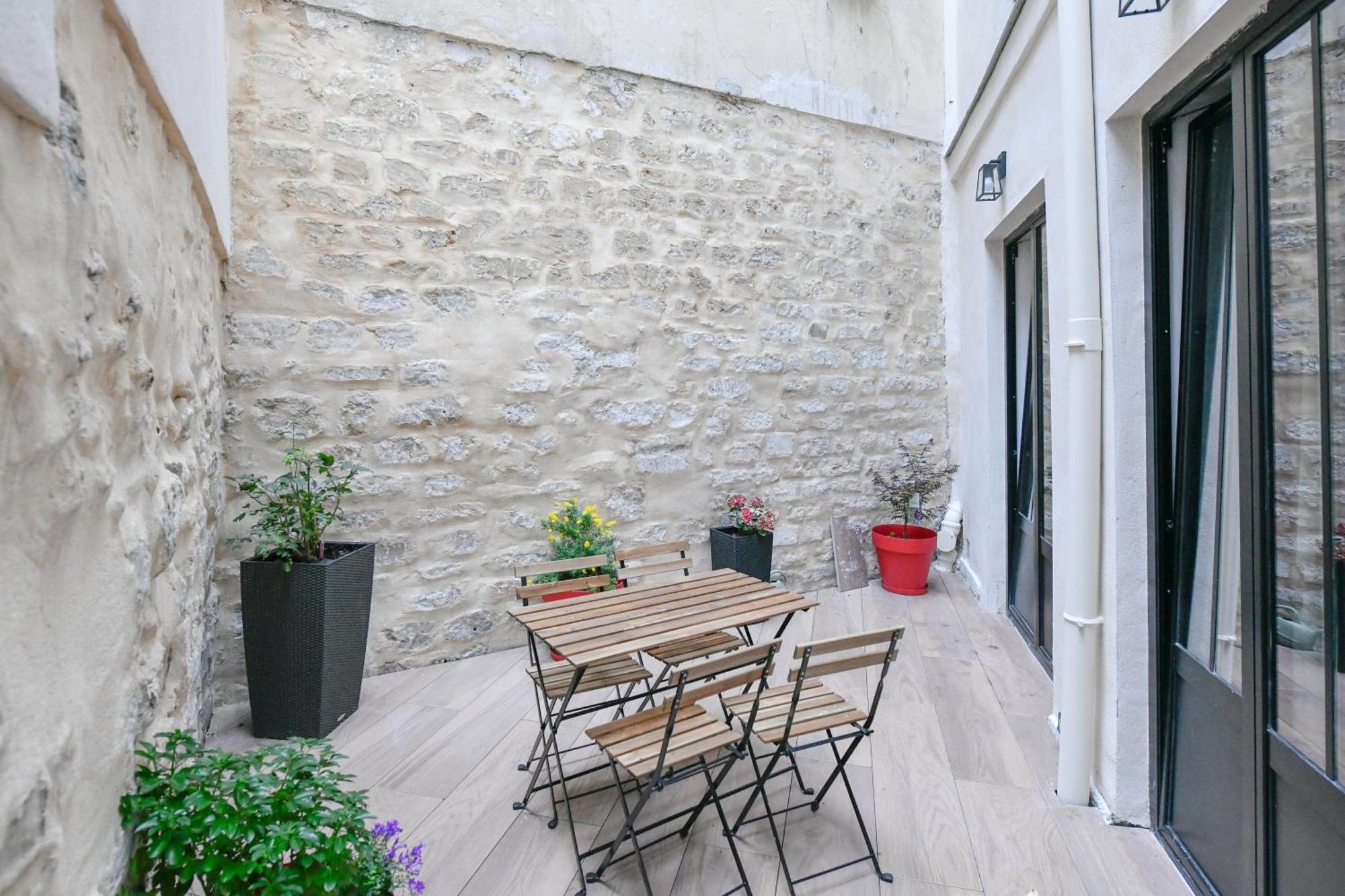 Parking Gratuit - Montmartre Charme & Patio Prive - Sacre-Coeur Metro Anvers Paris Exterior photo