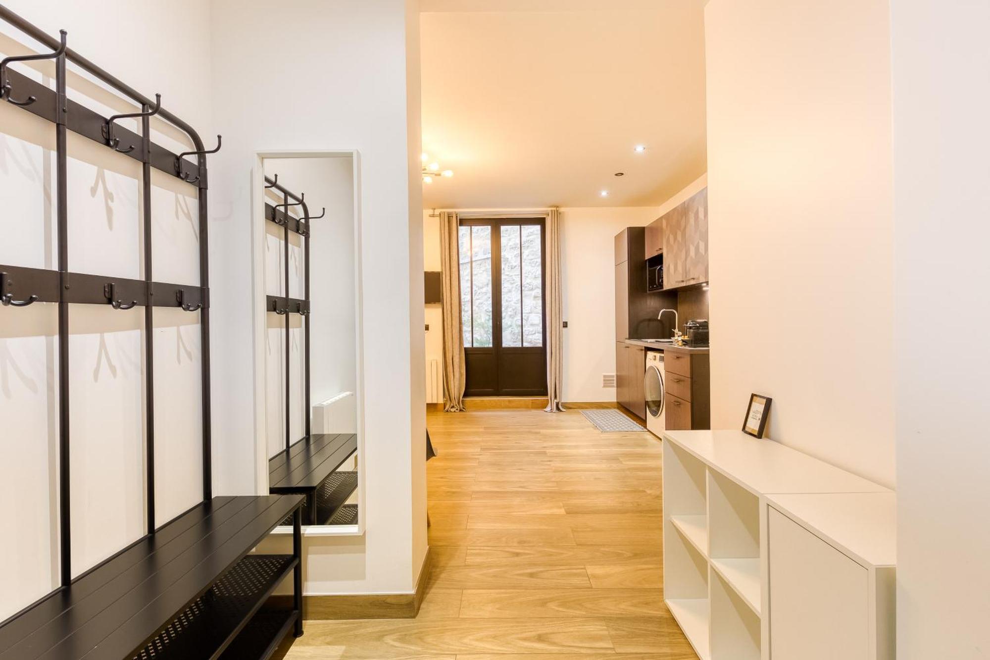 Parking Gratuit - Montmartre Charme & Patio Prive - Sacre-Coeur Metro Anvers Paris Exterior photo